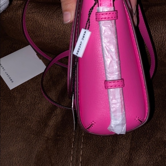 Marc Jacobs Pink Purse. - Picture 2 of 8